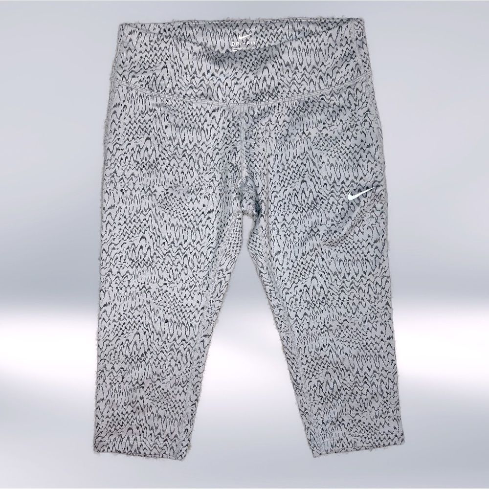 Nike Crop dri-fit leggings size Medium